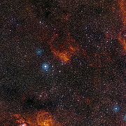 Vista de grande angular do céu em torno do enxame estelar NGC 3572