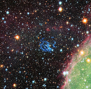 Visión del Hubble de los alrededores de una estrella de neutrones oculta en la Pequeña Nube de Magallanes