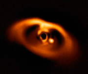 SPHERE-Aufnahme des neugeborenen Planeten PDS 70b