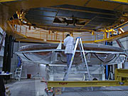 Mirror installed on first VLT Unit Telescope