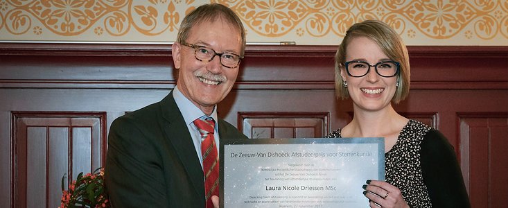 De-Zeeuw-Van-Dishoeck-Absolventenpreis für Astronomie 2017 an Laura Driessen verliehen