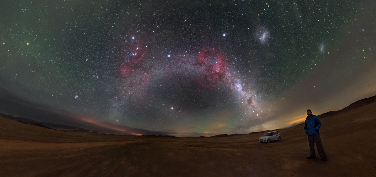 Barnard's Loop and the Magellanic Clouds | ESO Nederland