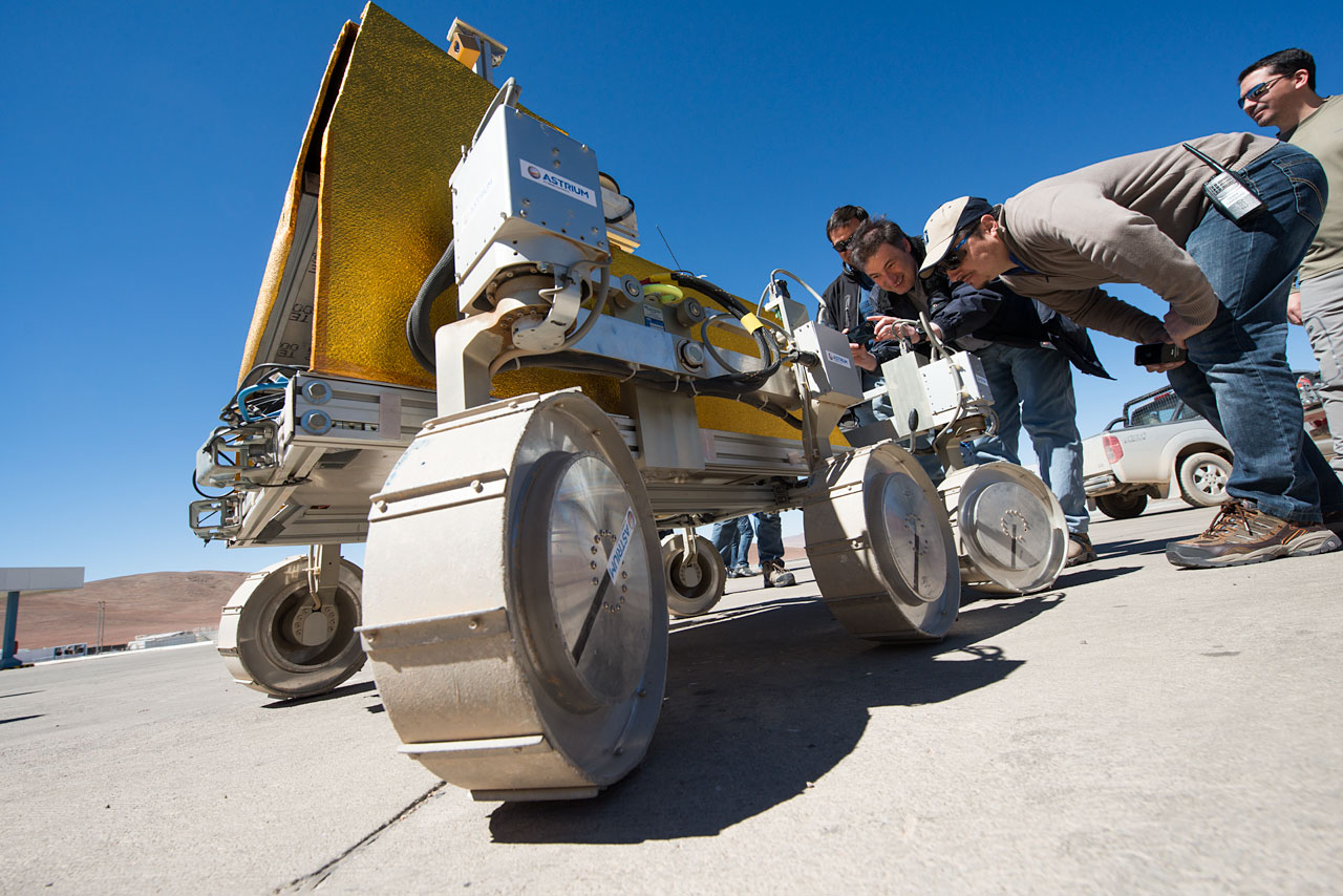 Mars Rover Bridge Mars rover being tested near the Paranal Observatory | ESO