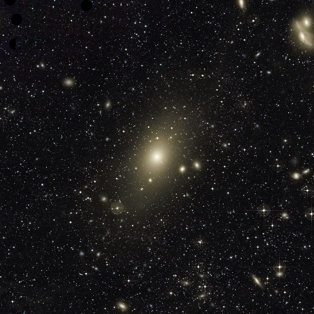 Les astronomes capturent la toute première image d'un trou noir