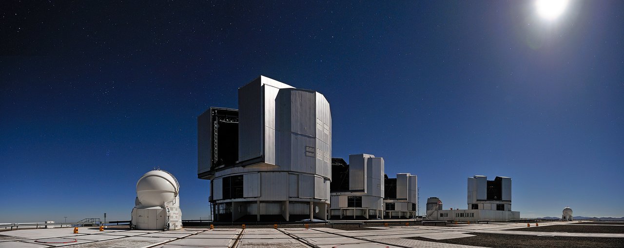 All four VLT Unit Telescopes working as one