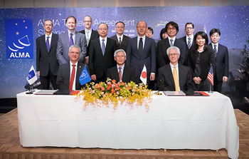 Firma de acuerdo trilateral para la operación de ALMA