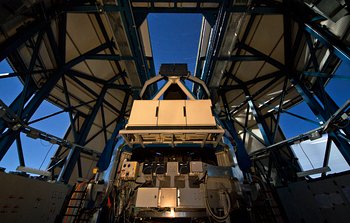 Mounted image 183: The VLT Survey Telescope (VST)