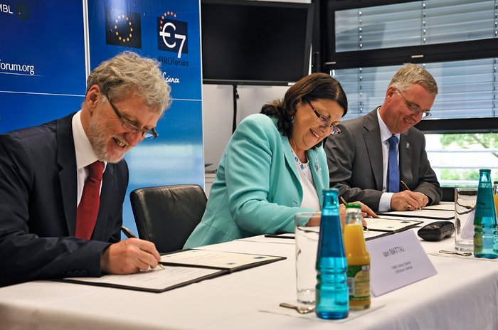 European Commission and EIROforum pledge to extend collaboration
