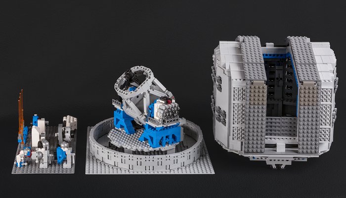 Modelo de LEGO® del VLT en su totalidad