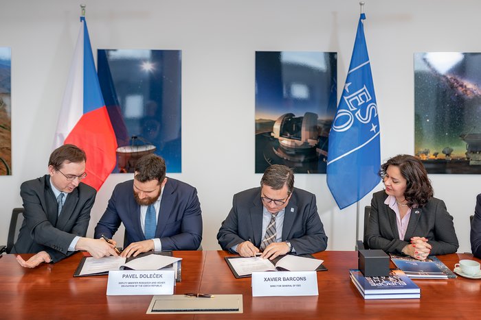 ESO e Repubblica Ceca firmano l'accordo per il programma di formazione