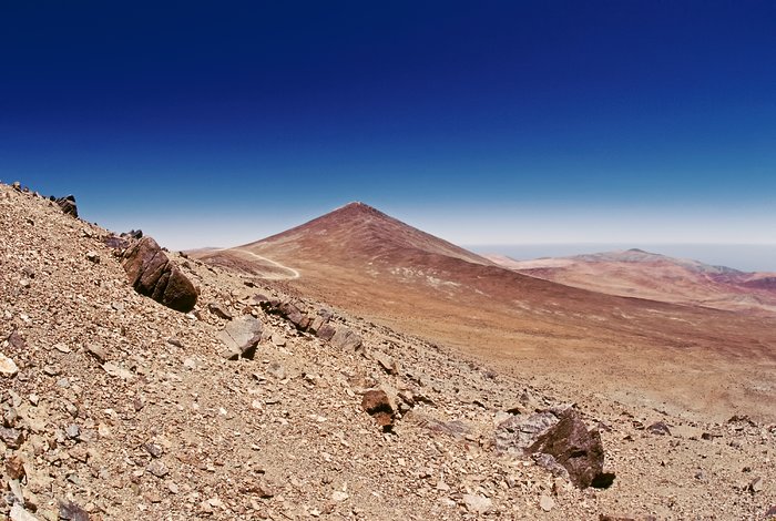 Cerro Paranal in 1987