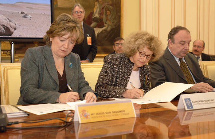 Spain-ESO agreement signature