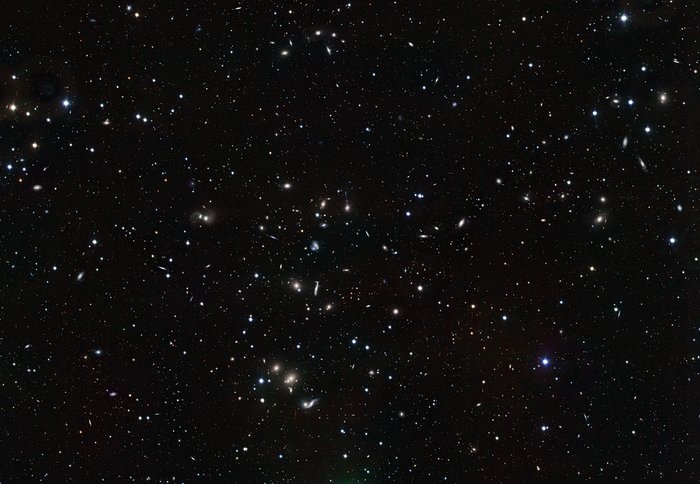 VST-kuva Herkuleksen galaksijoukosta