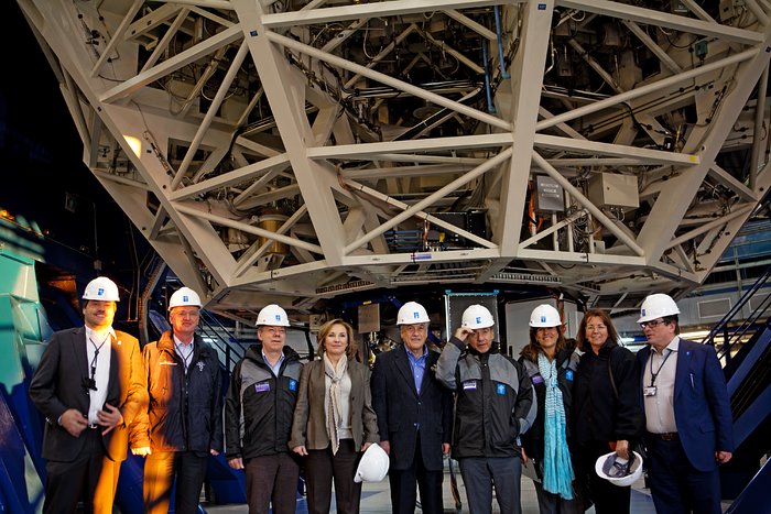 Presidents of Chile, Colombia, and Mexico with representatives of ESO inside the VLT