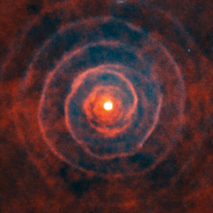 ALMA y Hubble observan LL Pegasi