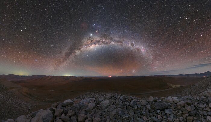 La Vía Láctea a través del desierto