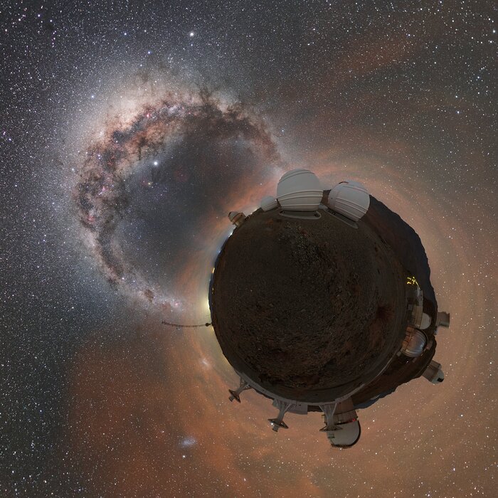 Planet La Silla and the Milky Way