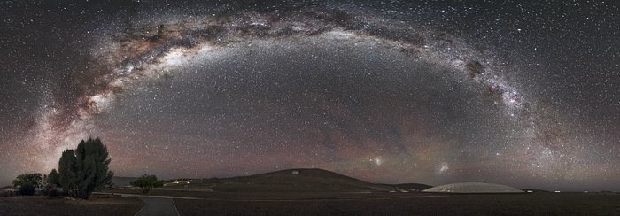 Archway over Paranal