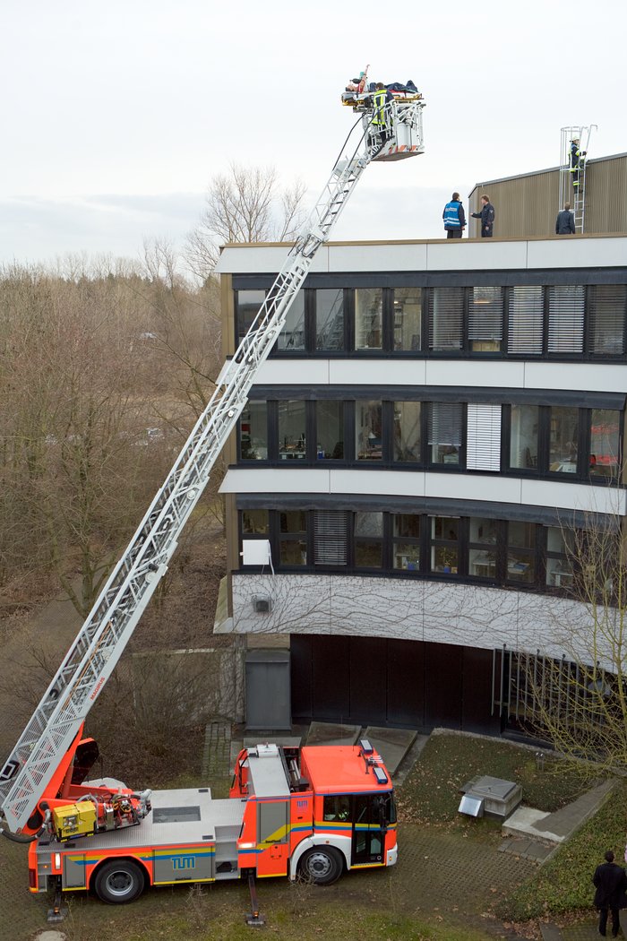 Rooftop evacuation training at ESO HQ
