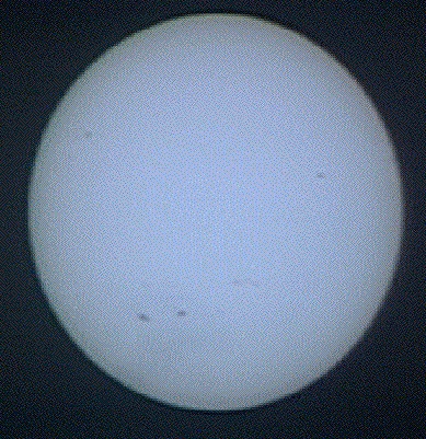 [The Sun on July 29, 1999, at 12:30 UT - Test TV frame - JPEG 208k]
