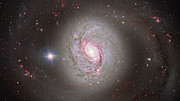 Zwenken langs een nieuwe opname van Messier 77