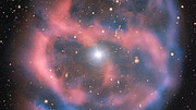 Panorámica sobre la evanescente nebulosa planetaria ESO 577-24