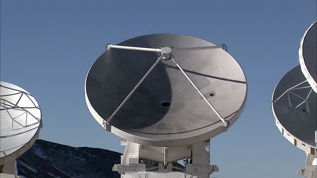 Array of ALMA antennas on Chajnantor