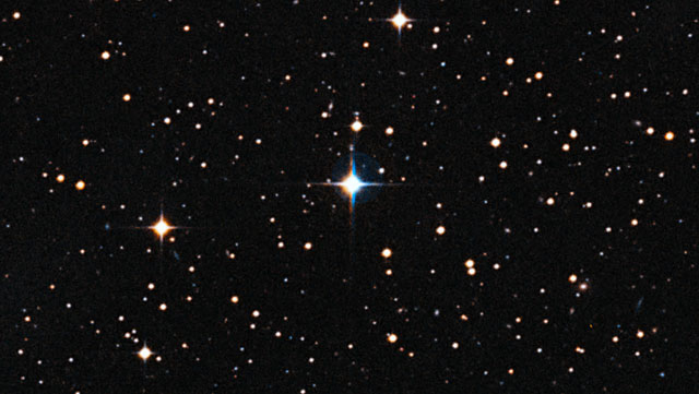Zoom na direção da HIP 102152, a gémea solar mais velha conhecida até agora