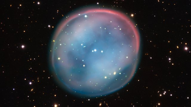 Zwenken langs de planetaire nevel ESO 378-1