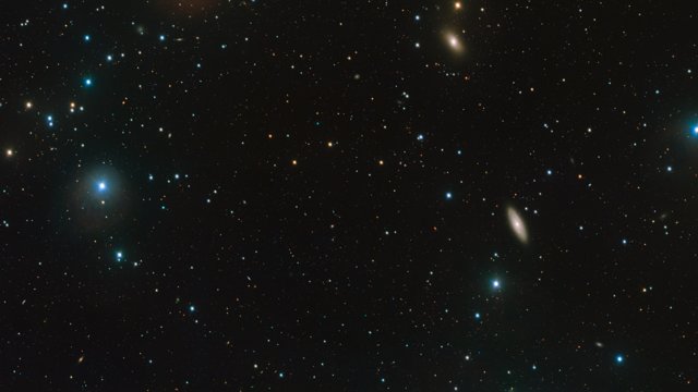 Kupa galaxií Fornax na snímku z teleskopu VST